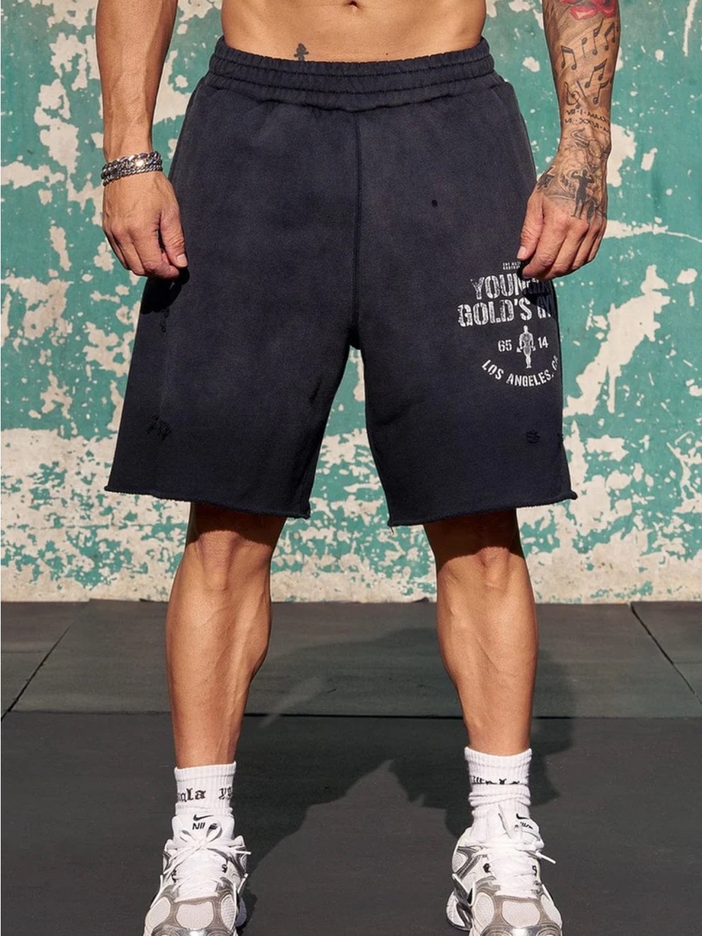 YoungLA Gold’s gym sweat shorts in black wash size XL